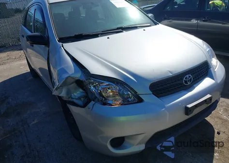 2005 Toyota Matrix z USA, uszkodzony, nr VIN 2T1KR32E15C332048